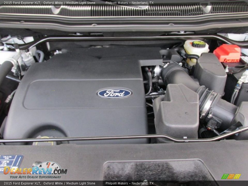 2015 Ford Explorer XLT Oxford White / Medium Light Stone Photo #16
