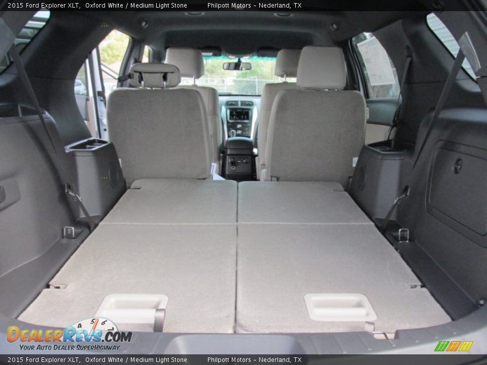2015 Ford Explorer XLT Oxford White / Medium Light Stone Photo #19