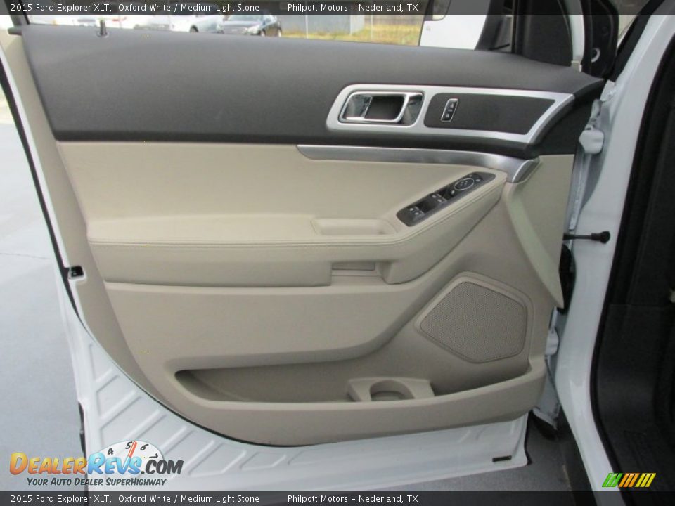 2015 Ford Explorer XLT Oxford White / Medium Light Stone Photo #23