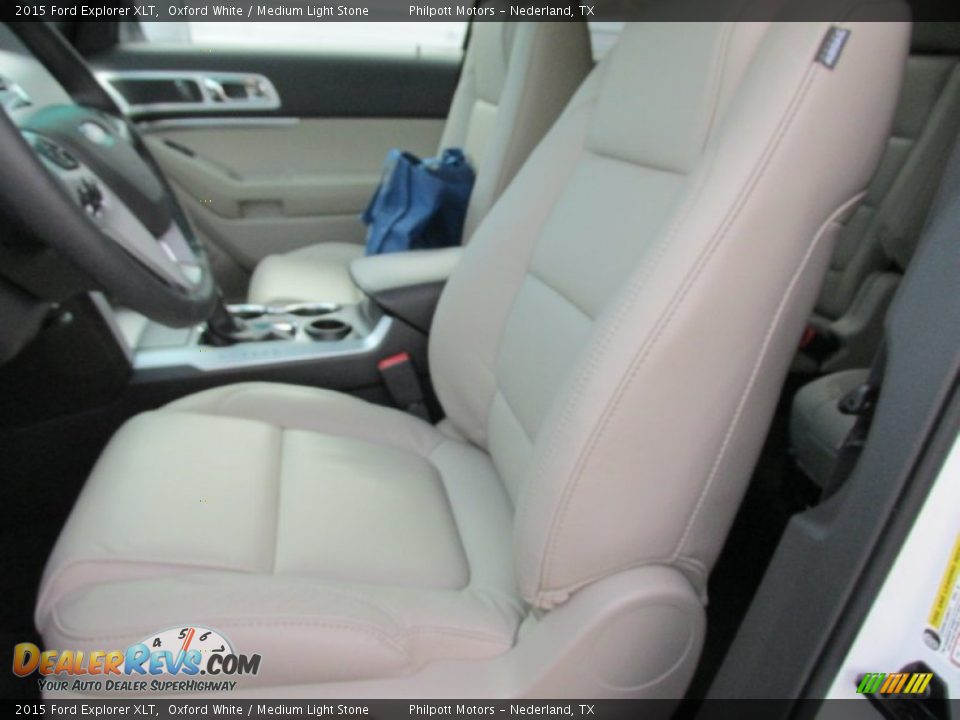 2015 Ford Explorer XLT Oxford White / Medium Light Stone Photo #25
