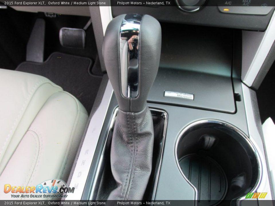 2015 Ford Explorer XLT Oxford White / Medium Light Stone Photo #31