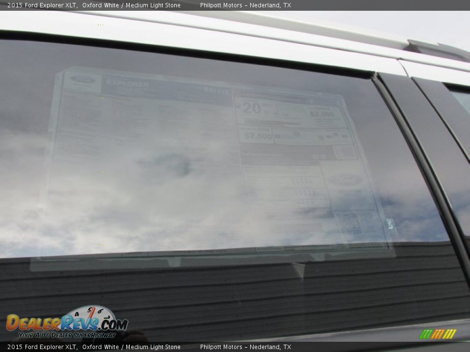 2015 Ford Explorer XLT Oxford White / Medium Light Stone Photo #36