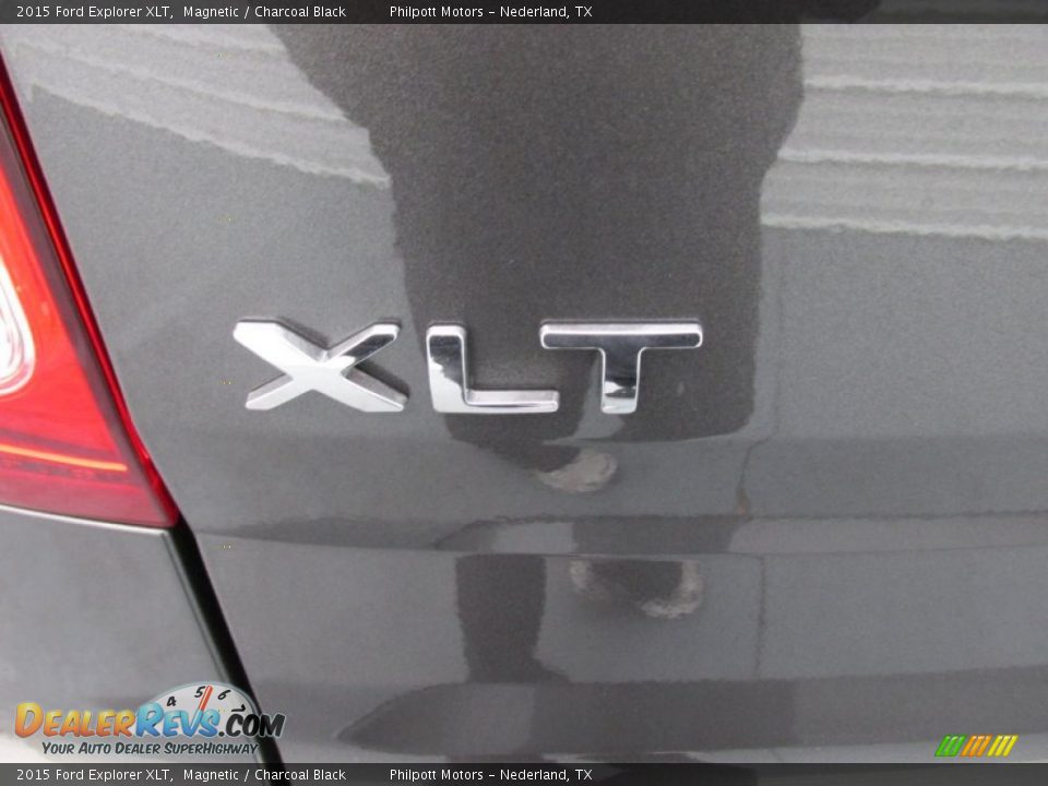 2015 Ford Explorer XLT Magnetic / Charcoal Black Photo #13