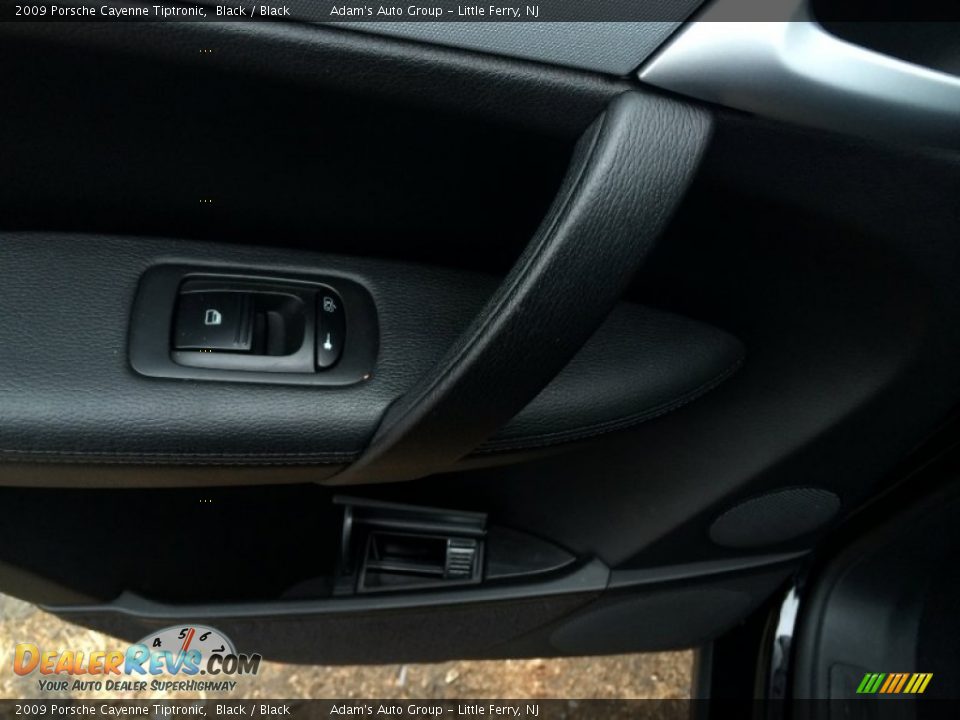 2009 Porsche Cayenne Tiptronic Black / Black Photo #17