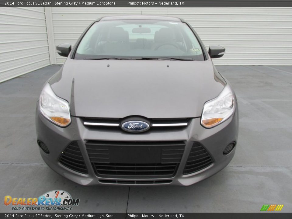 2014 Ford Focus SE Sedan Sterling Gray / Medium Light Stone Photo #8