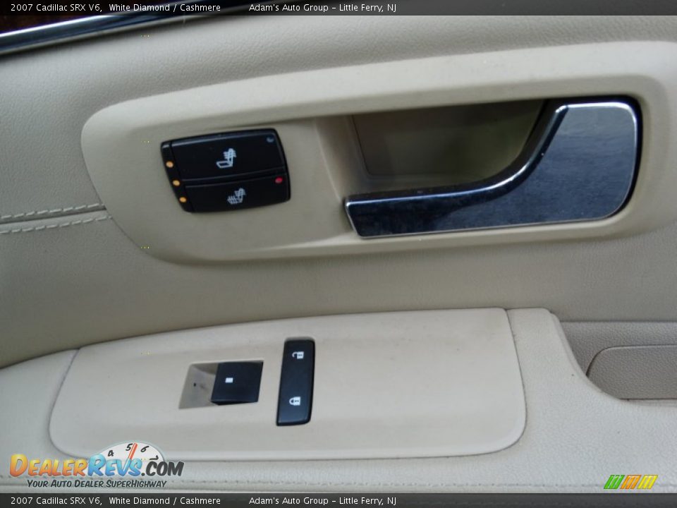 2007 Cadillac SRX V6 White Diamond / Cashmere Photo #13