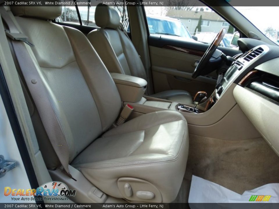 2007 Cadillac SRX V6 White Diamond / Cashmere Photo #14