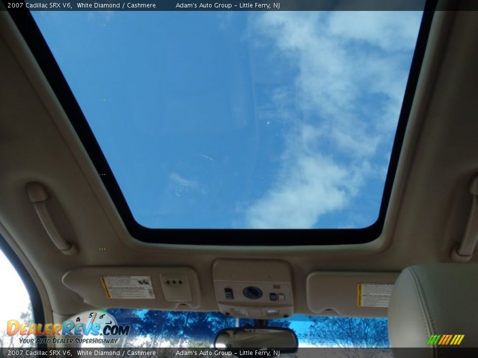 2007 Cadillac SRX V6 White Diamond / Cashmere Photo #21