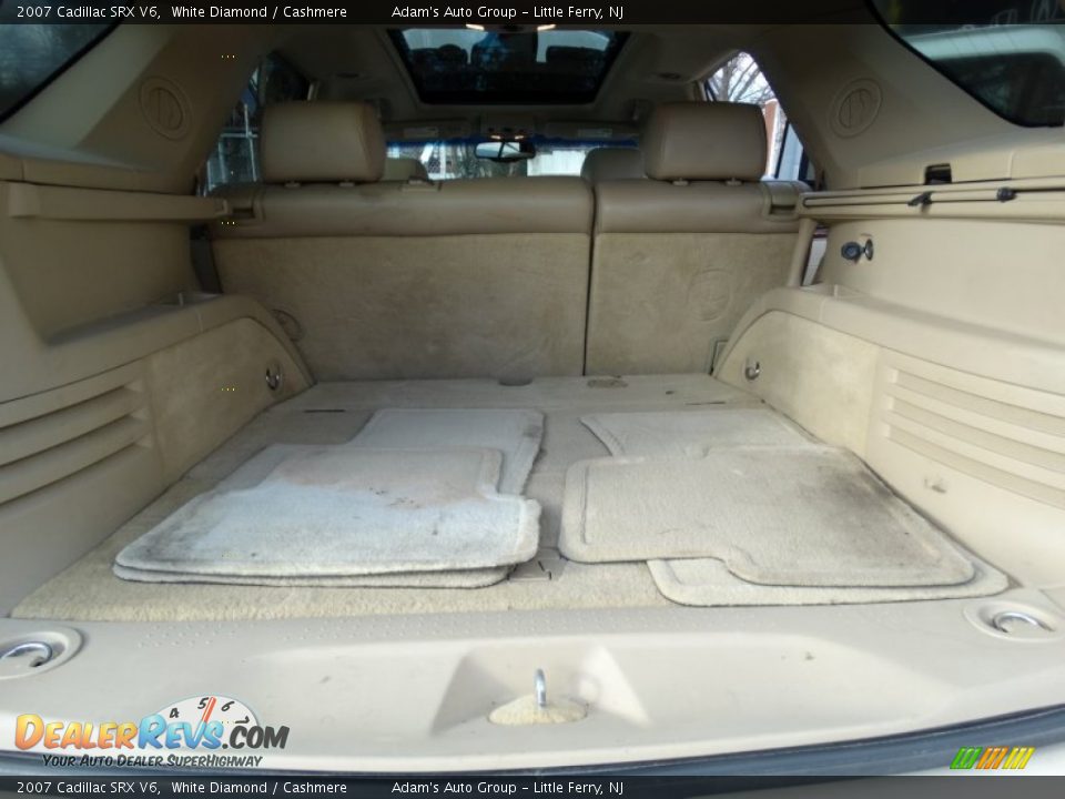 2007 Cadillac SRX V6 White Diamond / Cashmere Photo #23