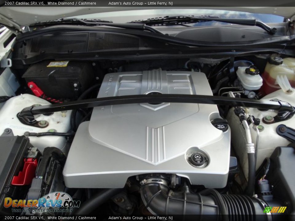 2007 Cadillac SRX V6 White Diamond / Cashmere Photo #26