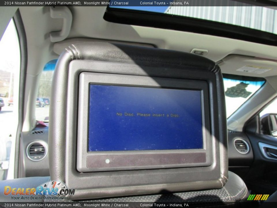 Entertainment System of 2014 Nissan Pathfinder Hybrid Platinum AWD Photo #13