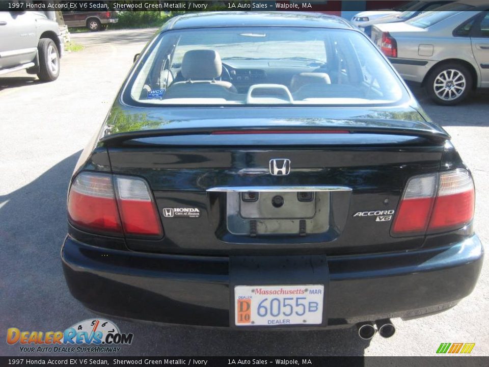 1997 Honda Accord EX V6 Sedan Sherwood Green Metallic / Ivory Photo #11