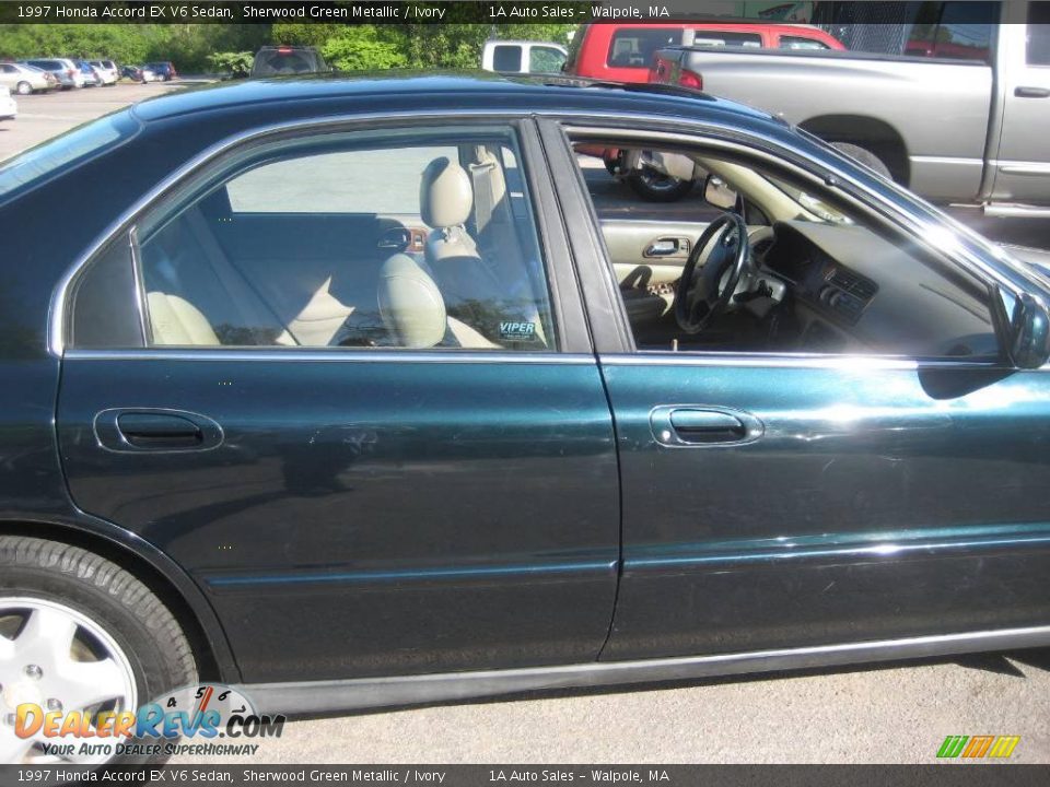 1997 Honda Accord EX V6 Sedan Sherwood Green Metallic / Ivory Photo #14