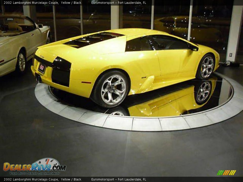 2002 Lamborghini Murcielago Coupe Yellow / Black Photo #10