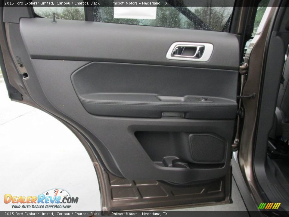 Door Panel of 2015 Ford Explorer Limited Photo #23