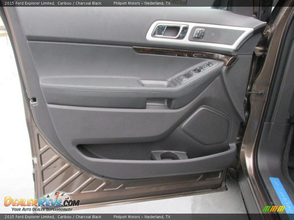Door Panel of 2015 Ford Explorer Limited Photo #26