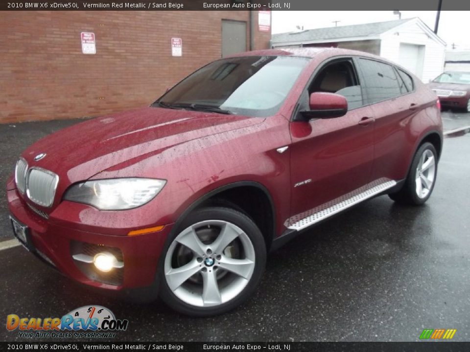 Front 3/4 View of 2010 BMW X6 xDrive50i Photo #1