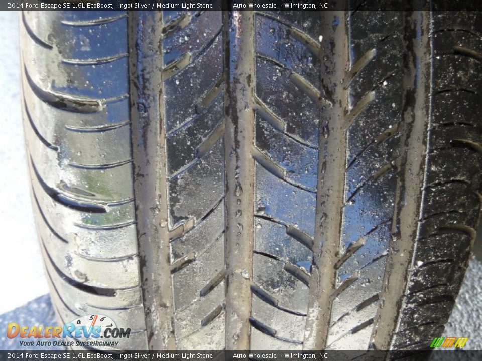 2014 Ford Escape SE 1.6L EcoBoost Ingot Silver / Medium Light Stone Photo #10