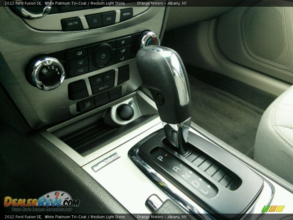 2012 Ford Fusion SE White Platinum Tri-Coat / Medium Light Stone Photo #15