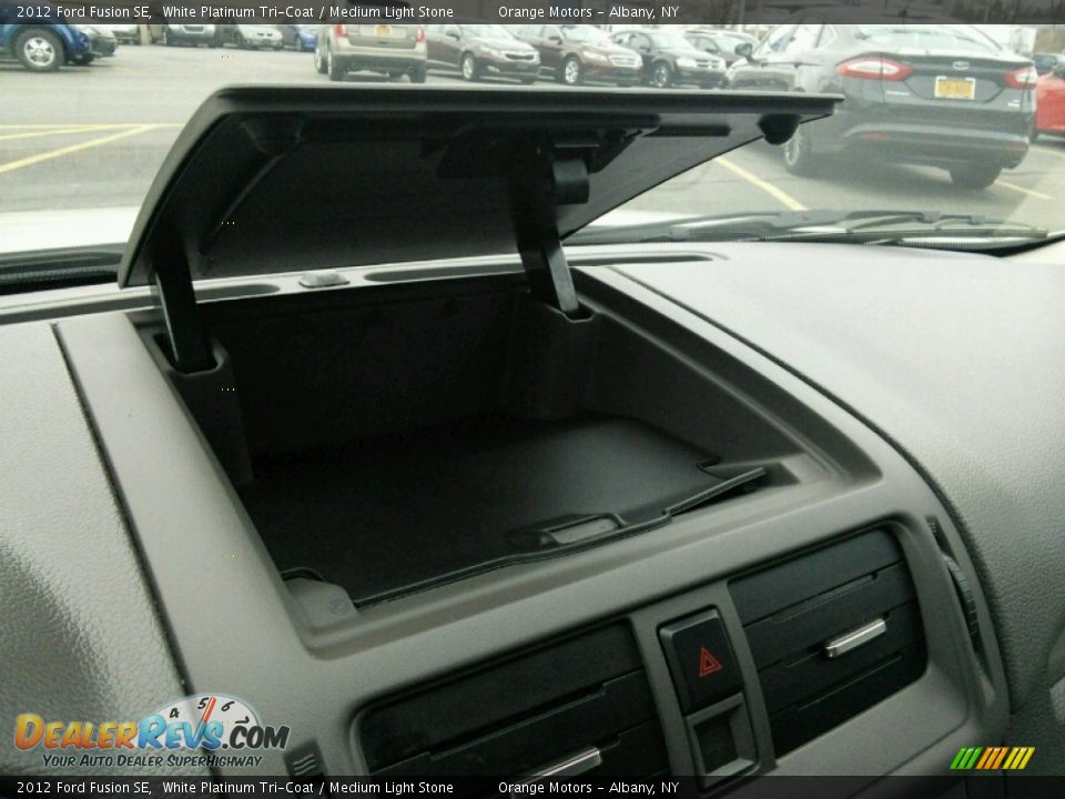 2012 Ford Fusion SE White Platinum Tri-Coat / Medium Light Stone Photo #18