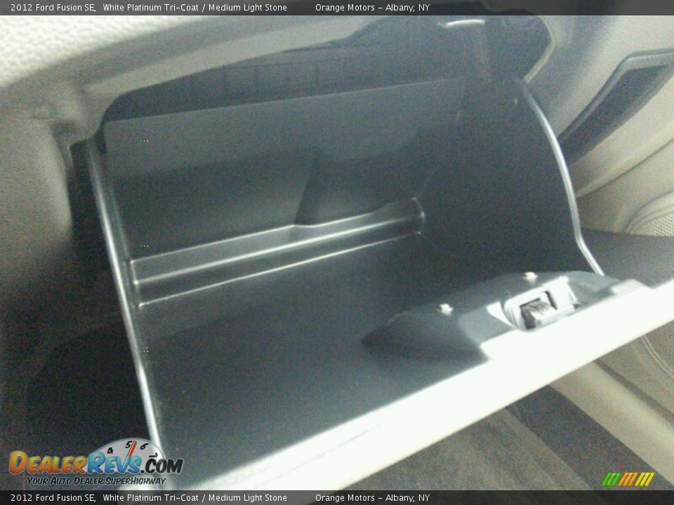 2012 Ford Fusion SE White Platinum Tri-Coat / Medium Light Stone Photo #19