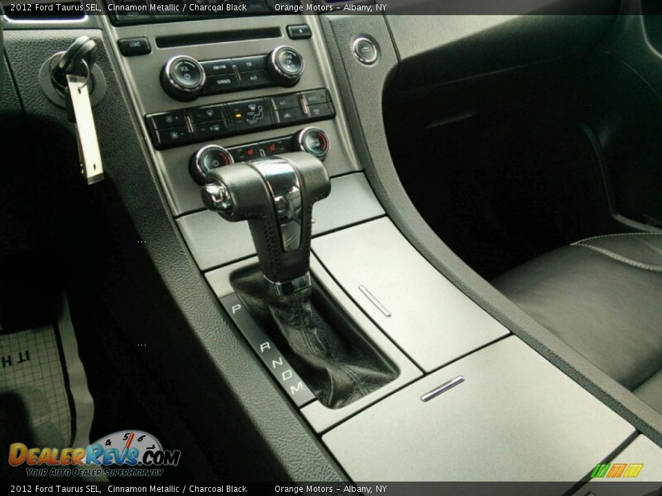 2012 Ford Taurus SEL Cinnamon Metallic / Charcoal Black Photo #17