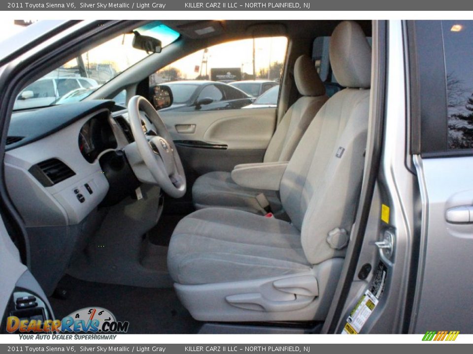 Front Seat of 2011 Toyota Sienna V6 Photo #14