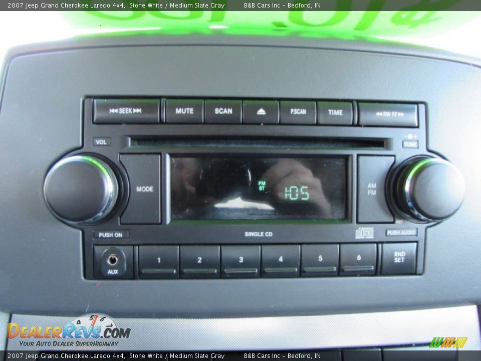 2007 Jeep Grand Cherokee Laredo 4x4 Stone White / Medium Slate Gray Photo #35