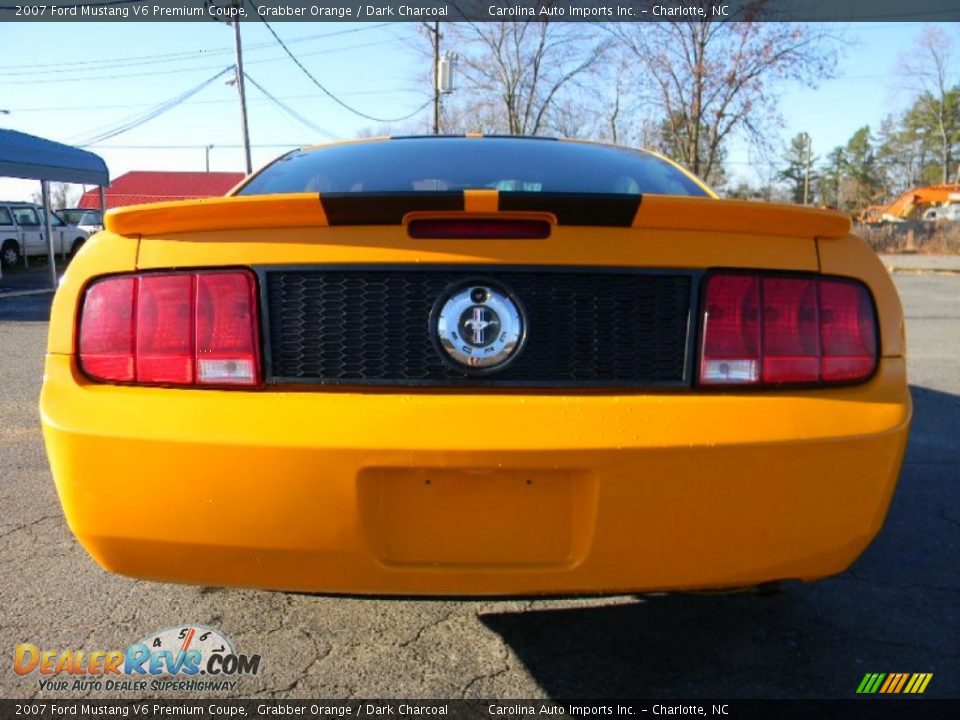 2007 Ford Mustang V6 Premium Coupe Grabber Orange / Dark Charcoal Photo #9