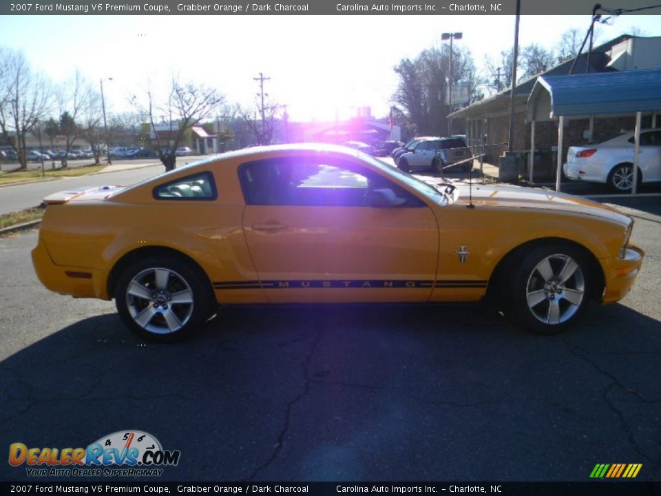 2007 Ford Mustang V6 Premium Coupe Grabber Orange / Dark Charcoal Photo #11