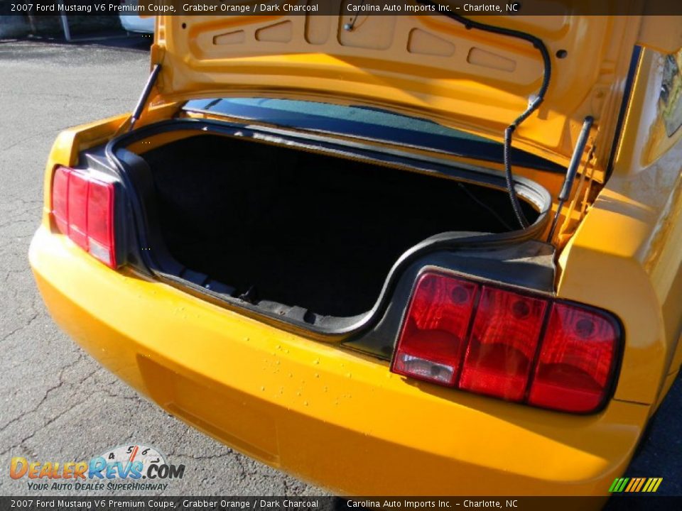 2007 Ford Mustang V6 Premium Coupe Grabber Orange / Dark Charcoal Photo #20