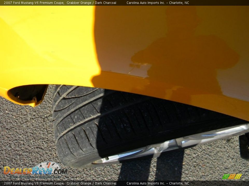 2007 Ford Mustang V6 Premium Coupe Grabber Orange / Dark Charcoal Photo #27