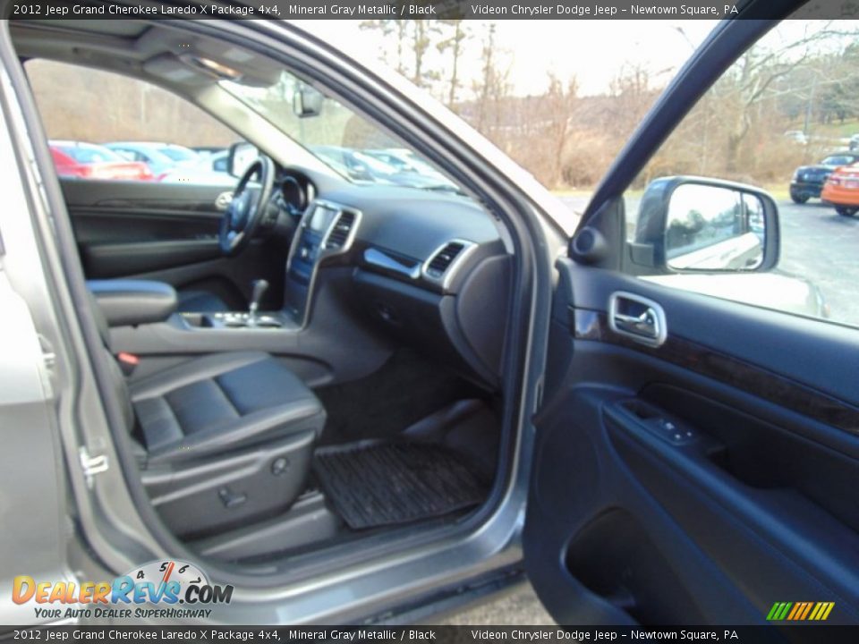 2012 Jeep Grand Cherokee Laredo X Package 4x4 Mineral Gray Metallic / Black Photo #16