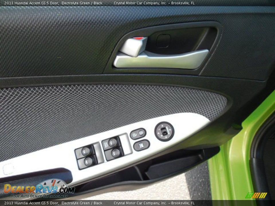 2013 Hyundai Accent GS 5 Door Electrolyte Green / Black Photo #18