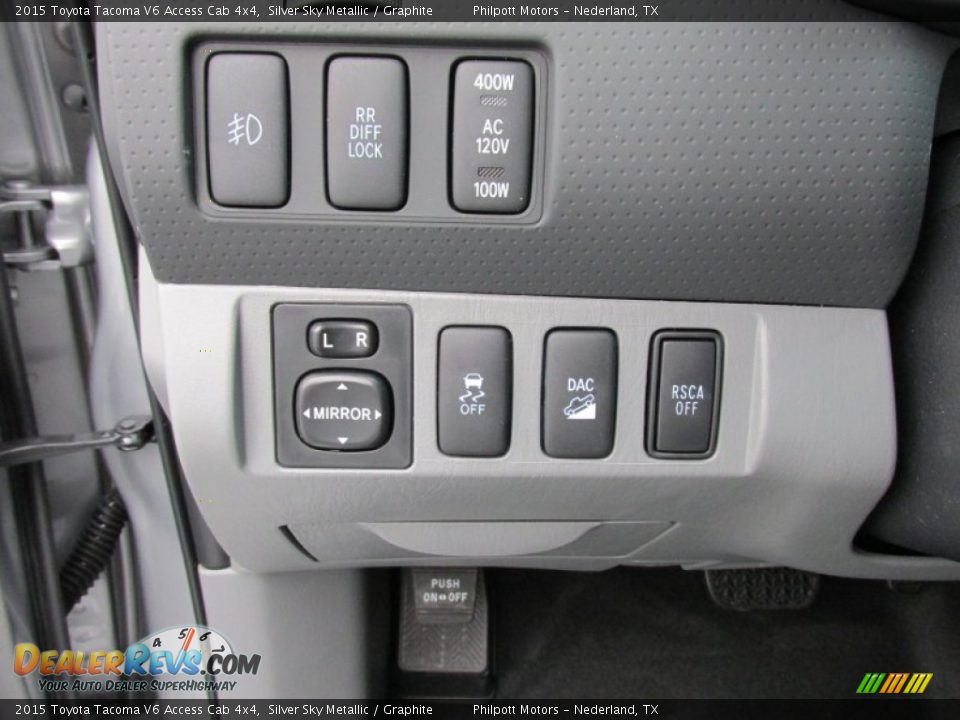 2015 Toyota Tacoma V6 Access Cab 4x4 Silver Sky Metallic / Graphite Photo #34