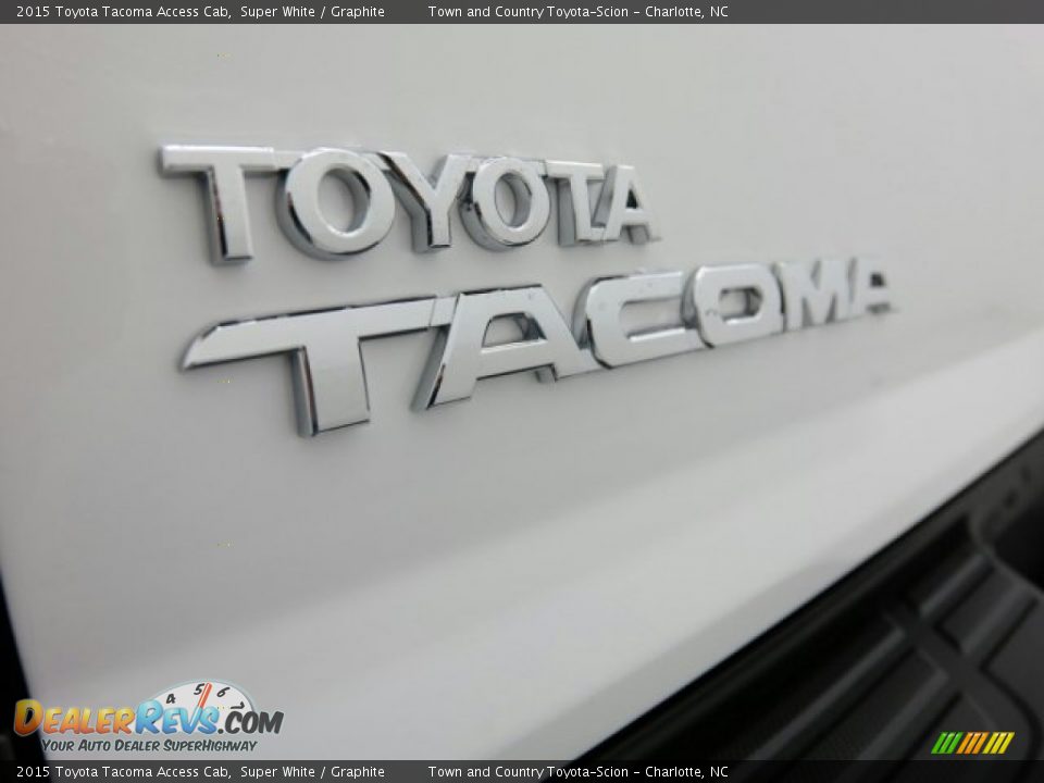 2015 Toyota Tacoma Access Cab Super White / Graphite Photo #8
