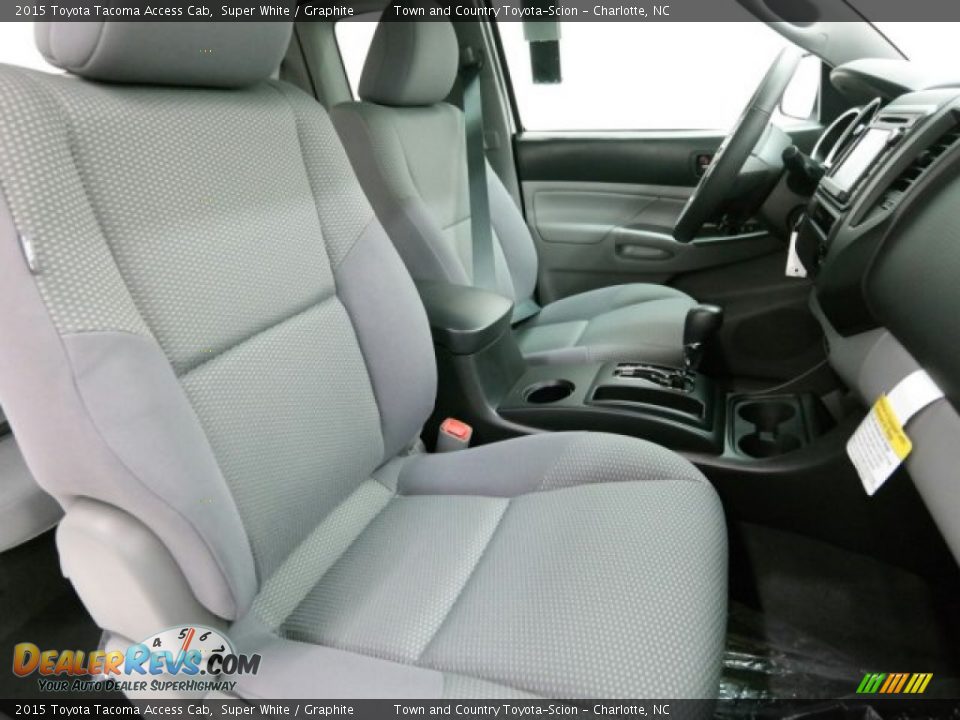 2015 Toyota Tacoma Access Cab Super White / Graphite Photo #11