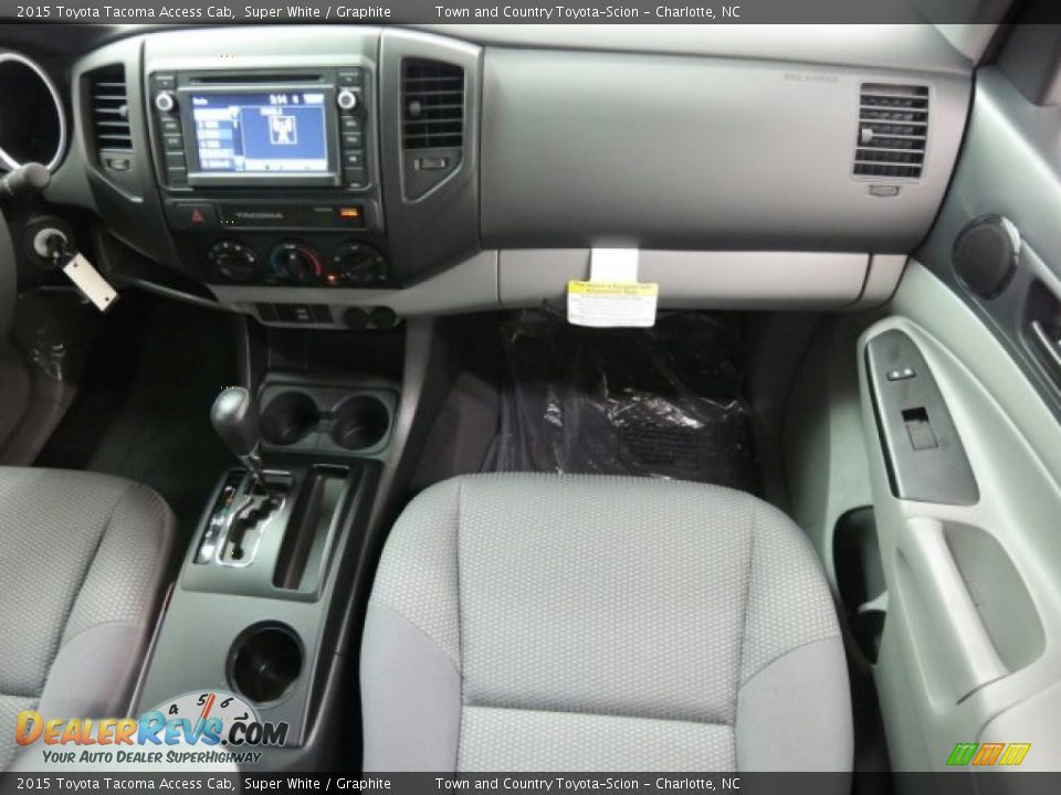 2015 Toyota Tacoma Access Cab Super White / Graphite Photo #12
