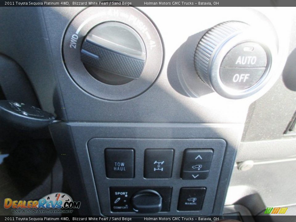 2011 Toyota Sequoia Platinum 4WD Blizzard White Pearl / Sand Beige Photo #11