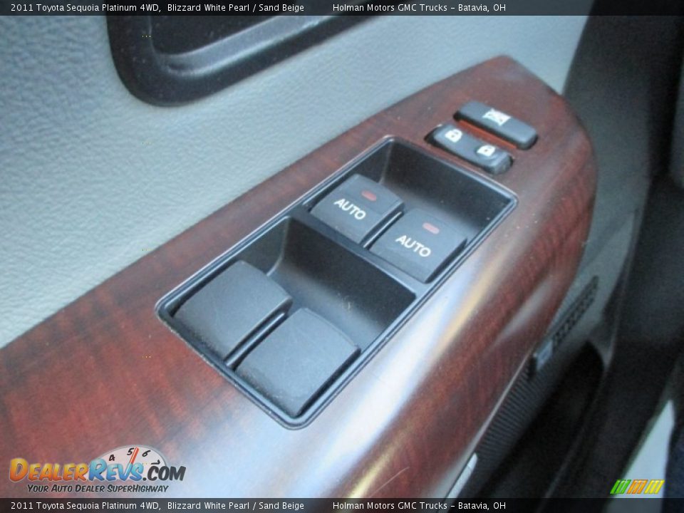 2011 Toyota Sequoia Platinum 4WD Blizzard White Pearl / Sand Beige Photo #18