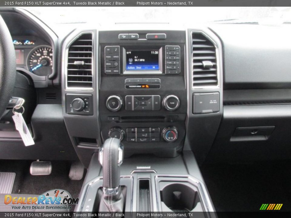 Controls of 2015 Ford F150 XLT SuperCrew 4x4 Photo #29