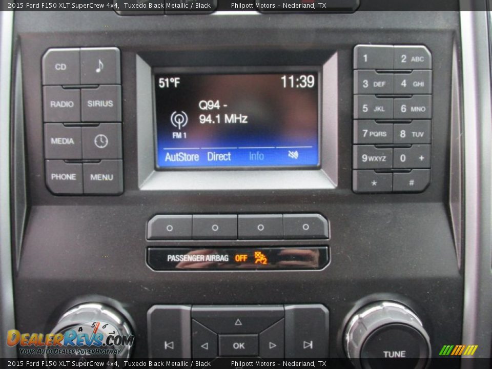 Controls of 2015 Ford F150 XLT SuperCrew 4x4 Photo #30