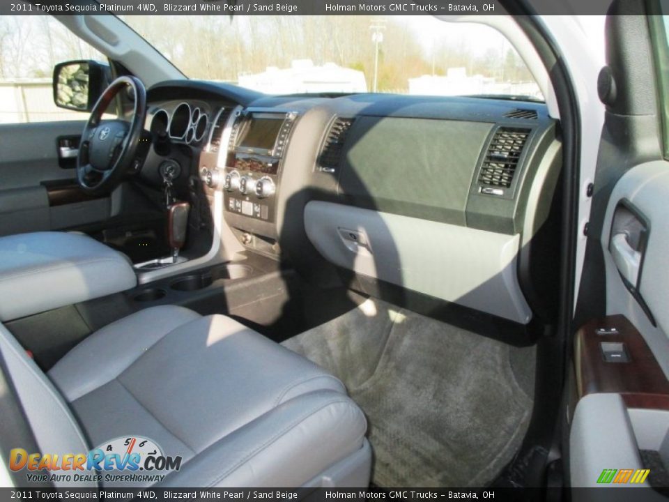 2011 Toyota Sequoia Platinum 4WD Blizzard White Pearl / Sand Beige Photo #31