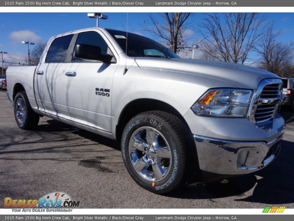 Front 3/4 View of 2015 Ram 1500 Big Horn Crew Cab Photo #4