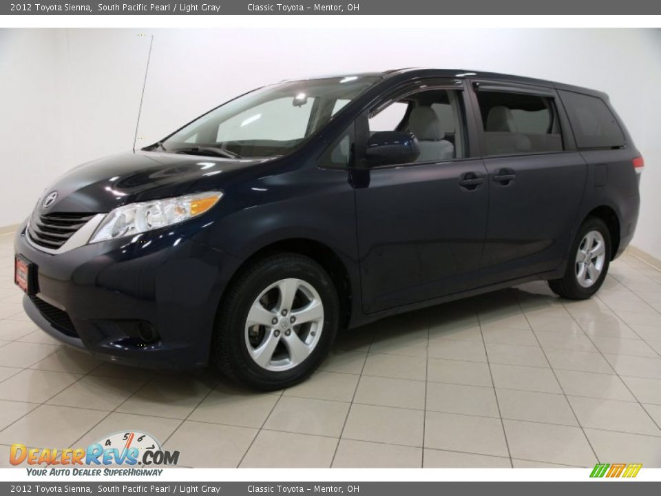South Pacific Pearl 2012 Toyota Sienna  Photo #3