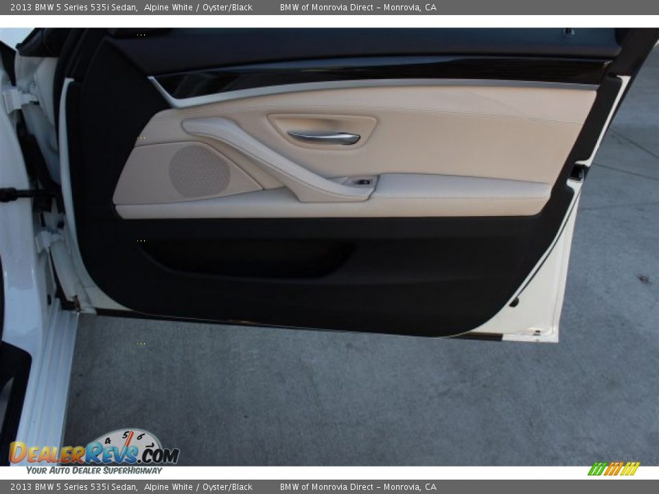 2013 BMW 5 Series 535i Sedan Alpine White / Oyster/Black Photo #16