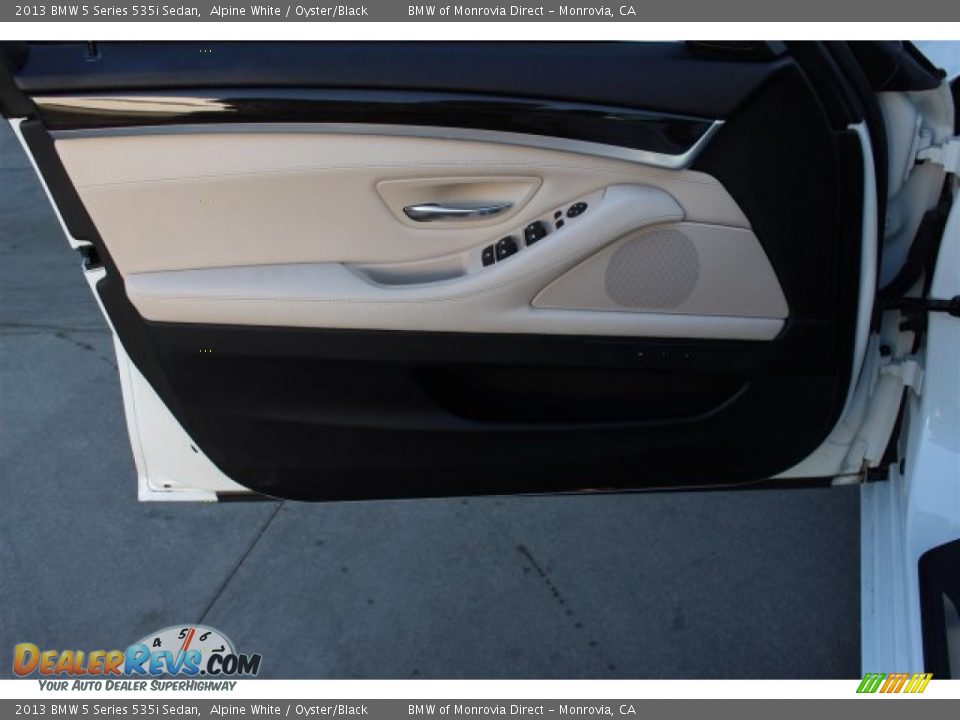 2013 BMW 5 Series 535i Sedan Alpine White / Oyster/Black Photo #17