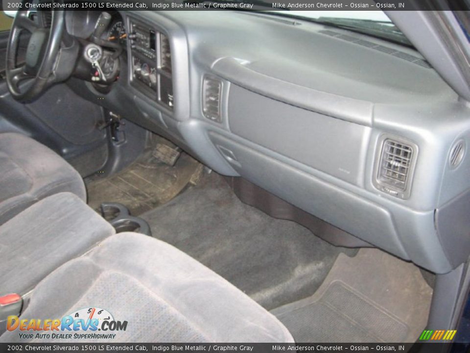2002 Chevrolet Silverado 1500 LS Extended Cab Indigo Blue Metallic / Graphite Gray Photo #12