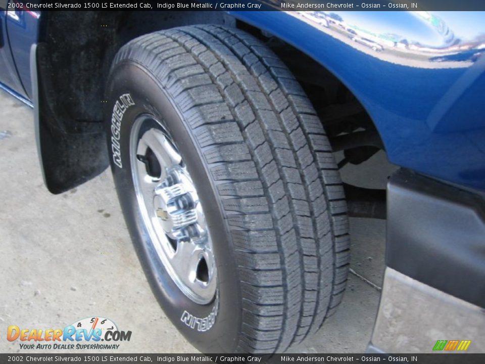 2002 Chevrolet Silverado 1500 LS Extended Cab Indigo Blue Metallic / Graphite Gray Photo #18
