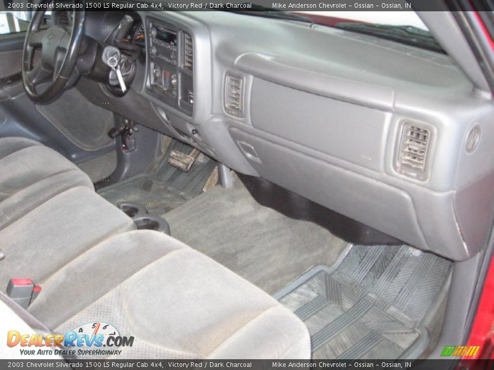 2003 Chevrolet Silverado 1500 LS Regular Cab 4x4 Victory Red / Dark Charcoal Photo #12